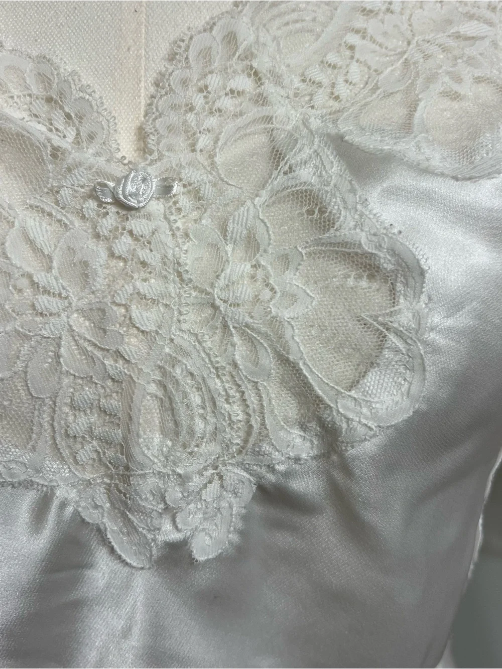 Oscar de la Renta used good